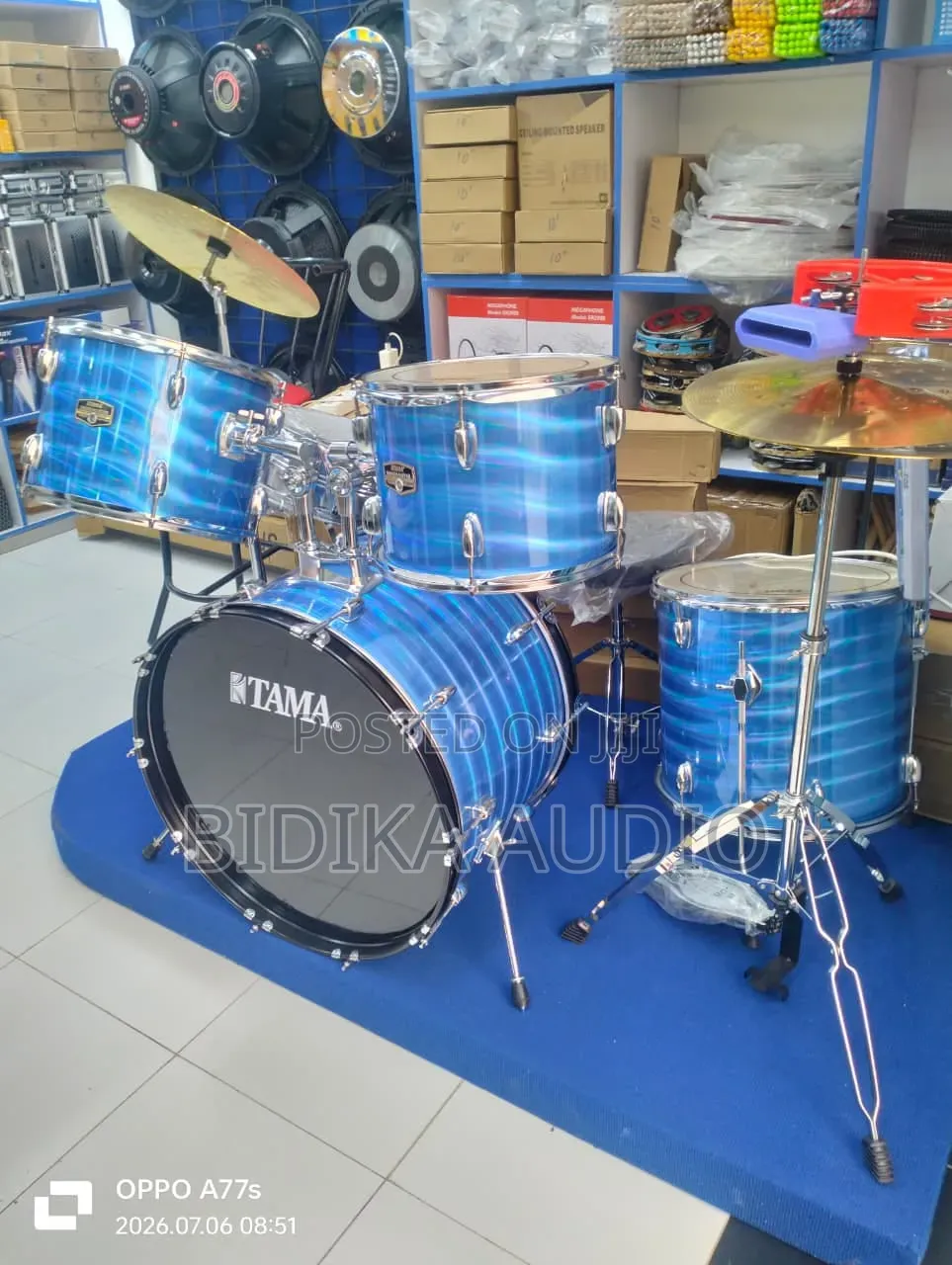 Tama Imperialstar 5-Piece Drum Kit in Electric Blue Wrap