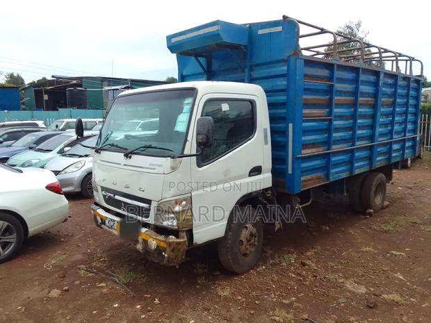 Mitsubishi Canter - thumbnail 2