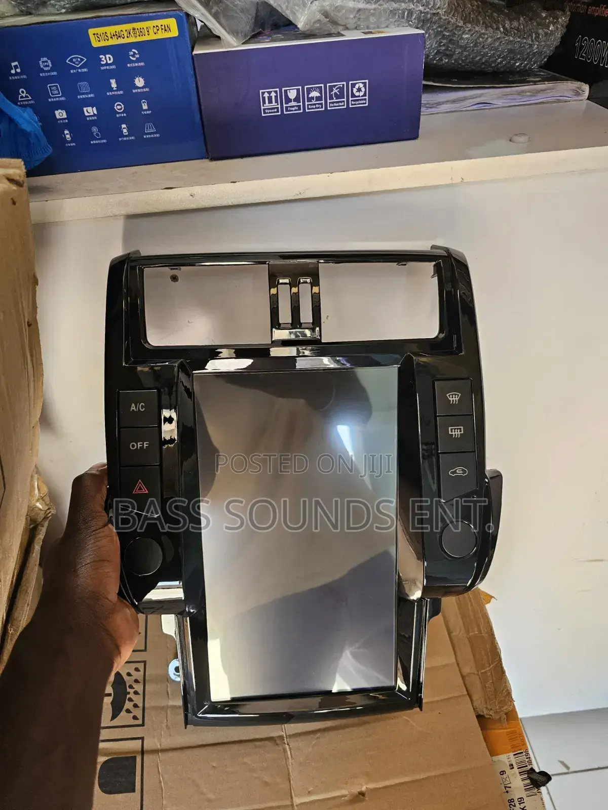 Prado J 150 Tesla Radio