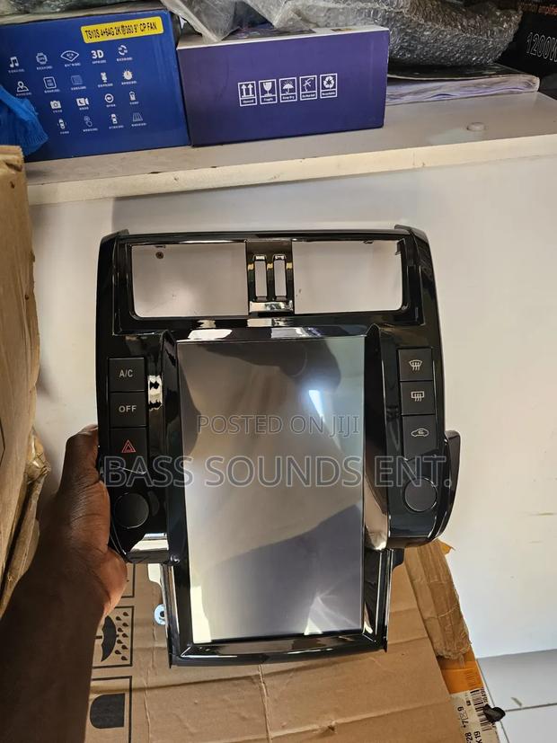 Prado J 150 Tesla Radio - thumbnail 3