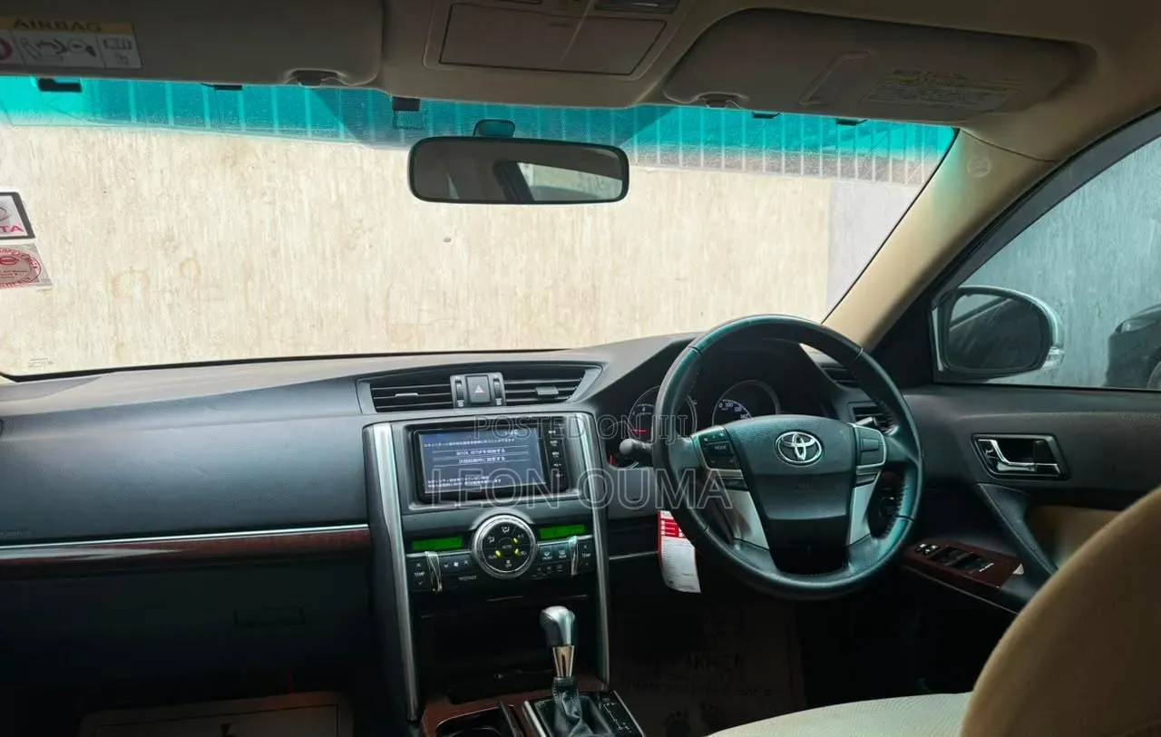 Toyota Mark X 2.5 RWD 2015 Silver