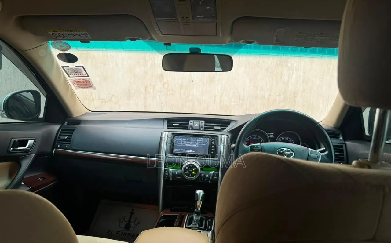 Toyota Mark X 2.5 RWD 2015 Silver