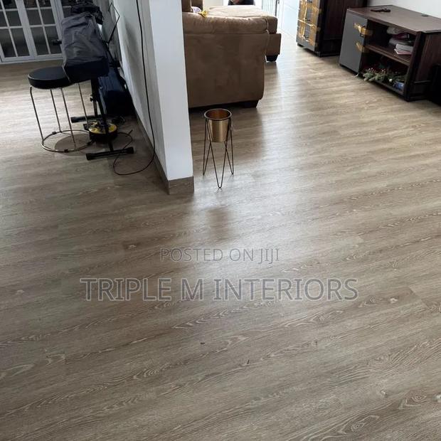 Laminate/Luxury Vinyl Planks/Premium SPC Flooring