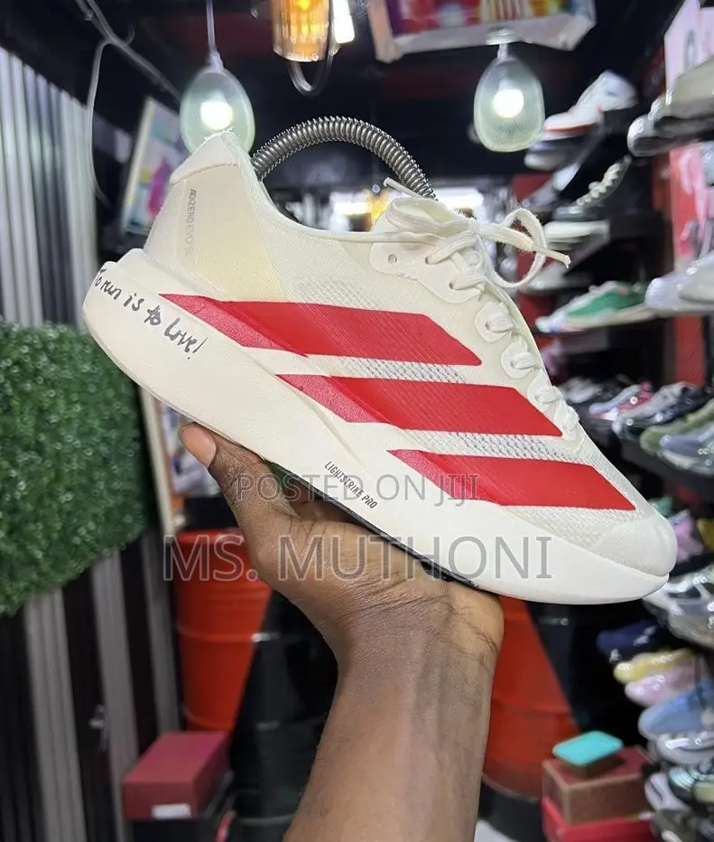 Quality Adidas Trainers / Marathon Shoes