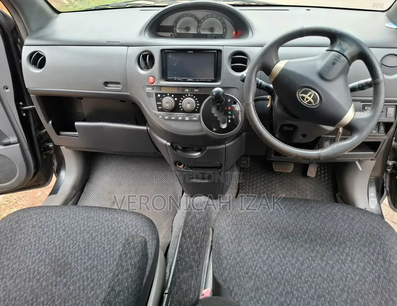 Toyota Sienta 2014 Black