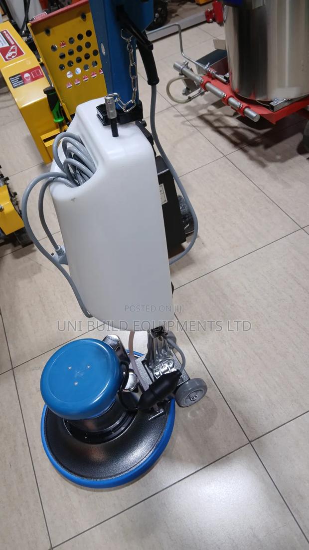 Titan Floor Cleaning Machine - thumbnail 3