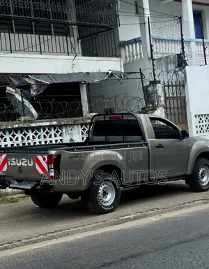 Isuzu D-MAX 2021 Brown