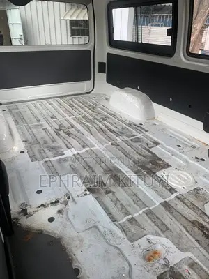 Toyota HiAce 2019 White