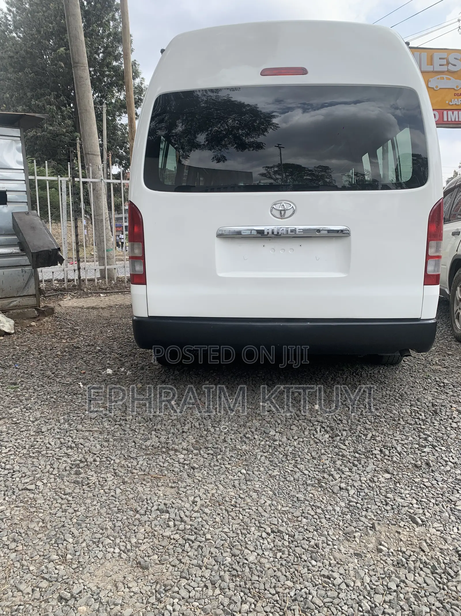 Toyota HiAce 2019 White