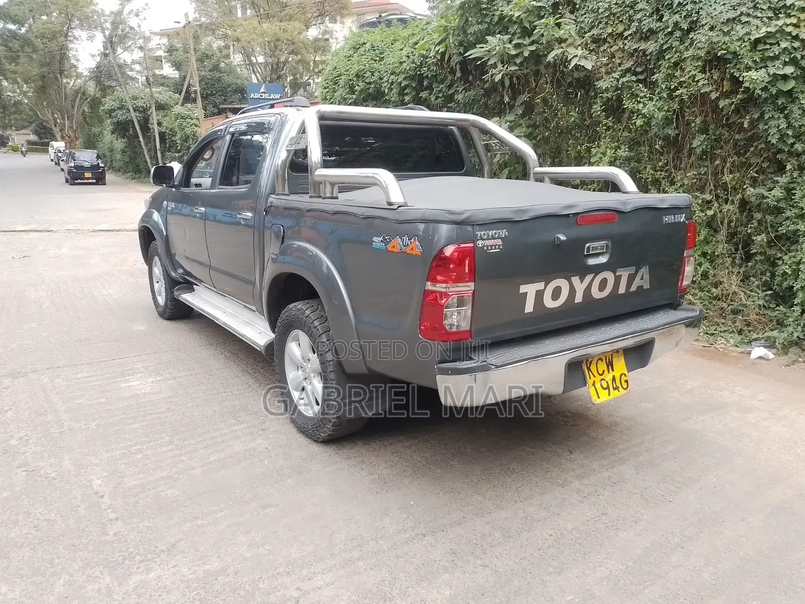 Toyota Hilux 2012 Gray
