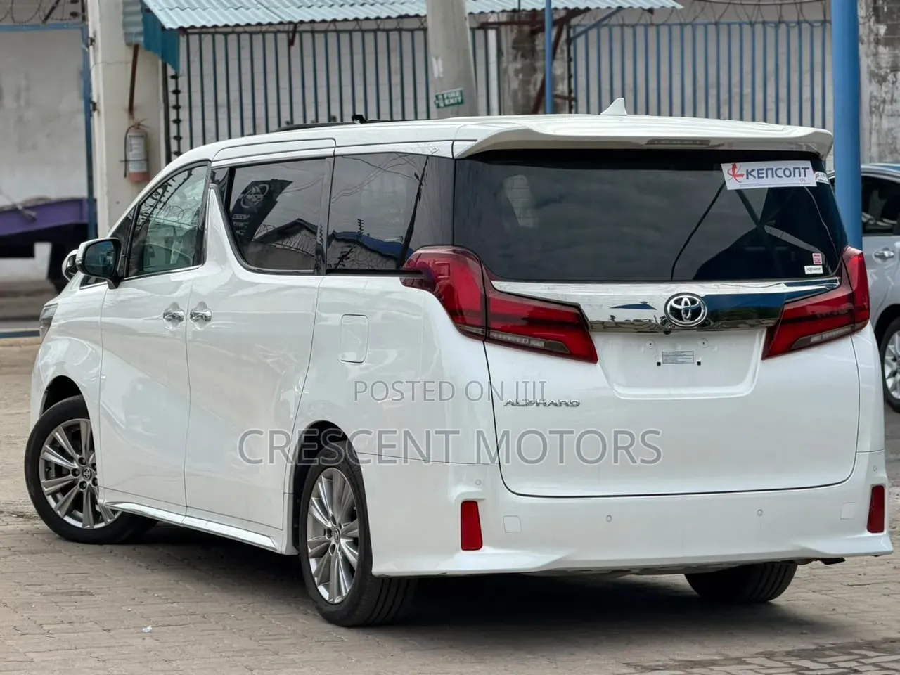 Toyota Alphard 2021 Pearl