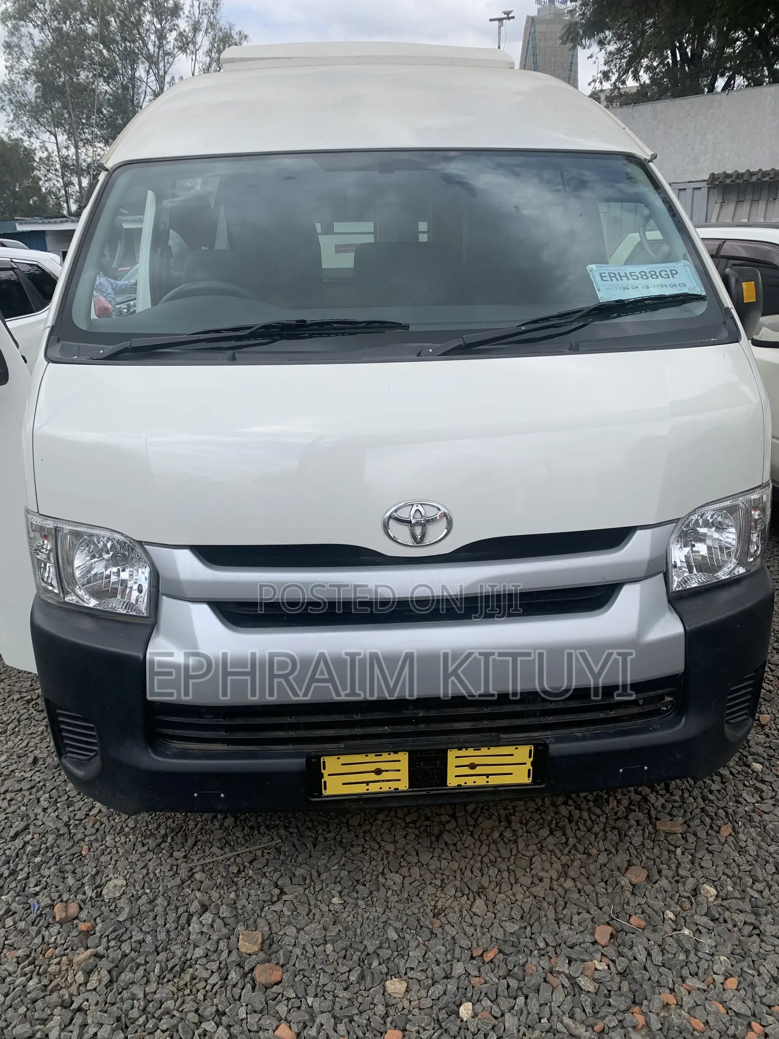 Toyota HiAce 2019 White