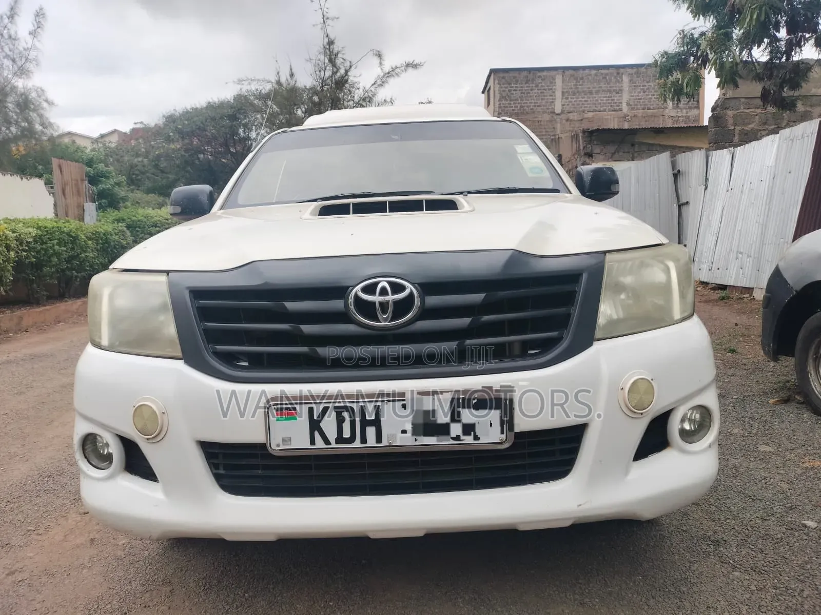 Toyota Hilux 2015 White