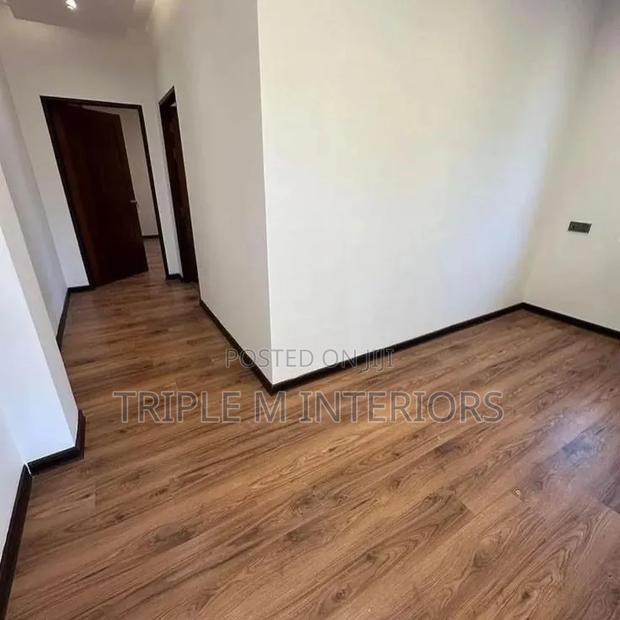Easy Diy Interlocking SPC Flooring Planks /Snap and Lock - thumbnail 2