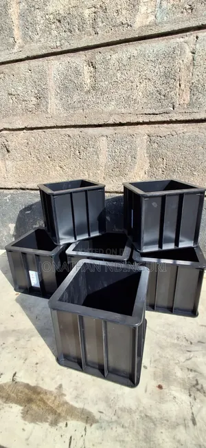 Plastic Concrete Test Cube Moulds