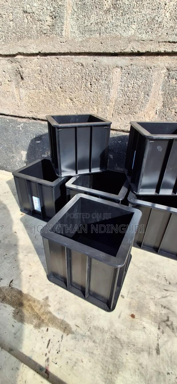 Plastic Cube Moulds – Construction Testing Equipment - thumbnail 2