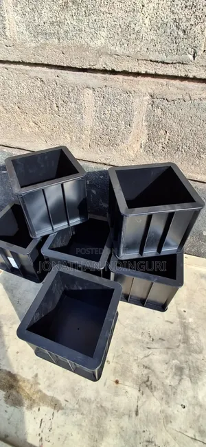 Plastic Concrete Cube Moulds