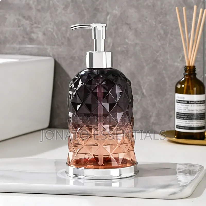 Diamond Glass Soap Dispenser - Elegant Bathroom/Kitchen Decor