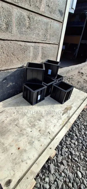 Plastic Cube Moulds – Durable Laboratory Equipment