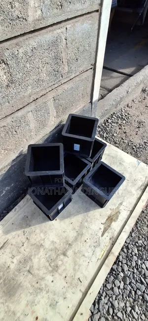Plastic Cube Moulds for Concrete Samples