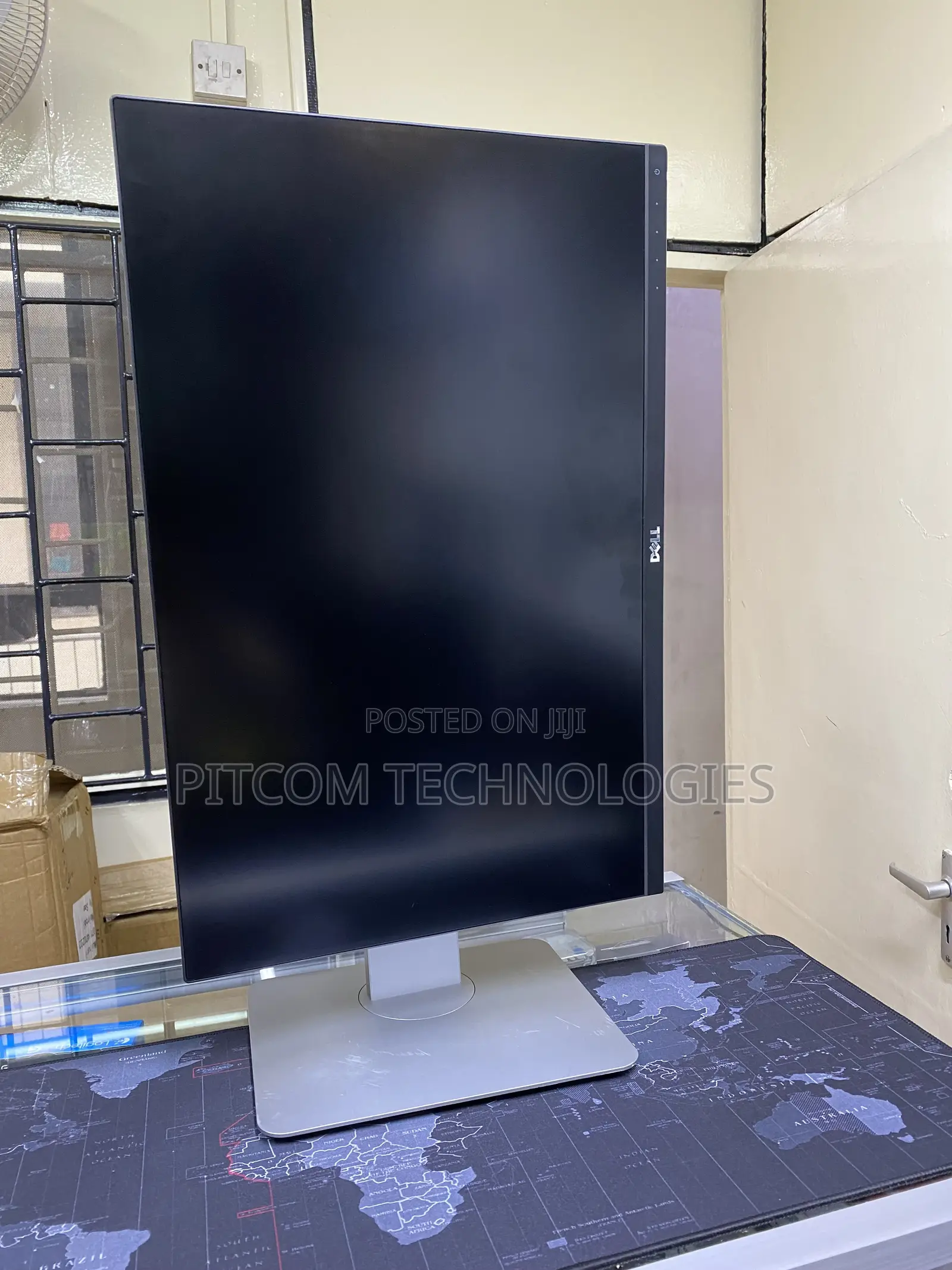 Dell U2515.Edge to Edge Monitors 24” Available