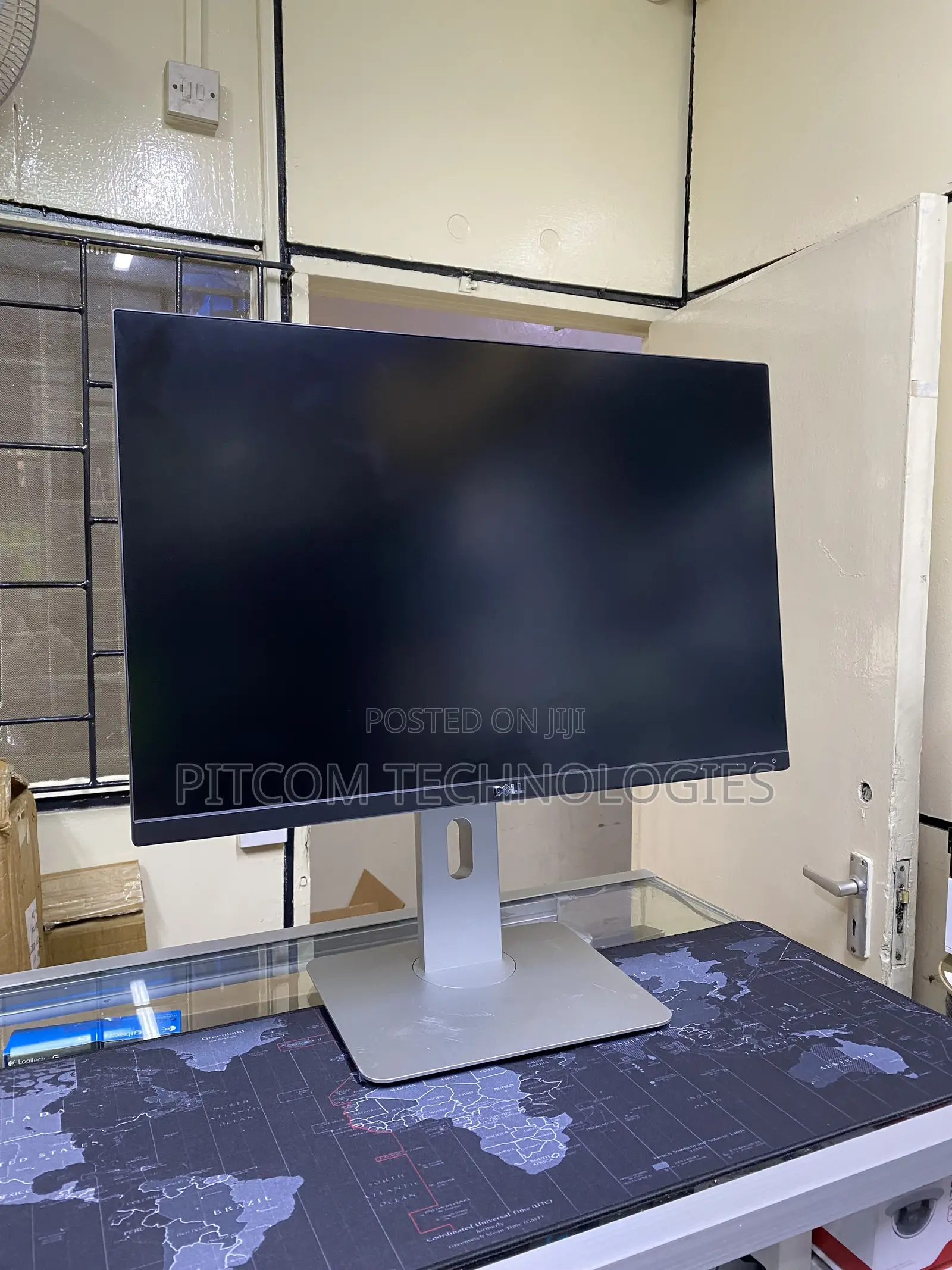 Dell U2515.Edge to Edge Monitors 24” Available