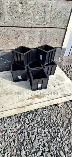 Construction Grade Plastic Cube Moulds