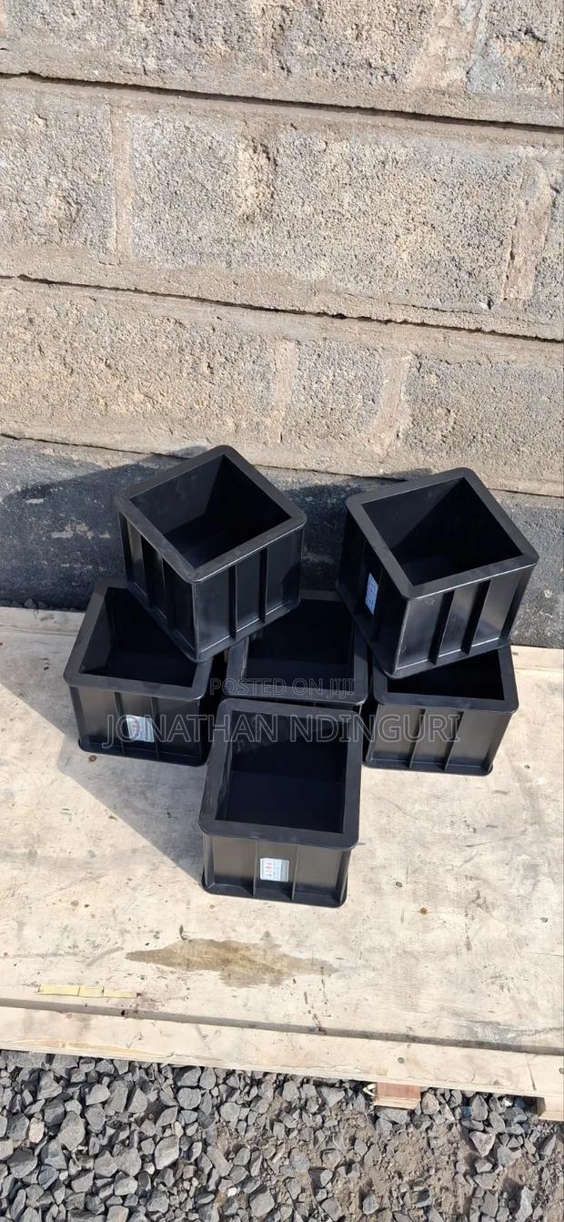 Plastic Cube Moulds for Engineers Contractors - thumbnail 2