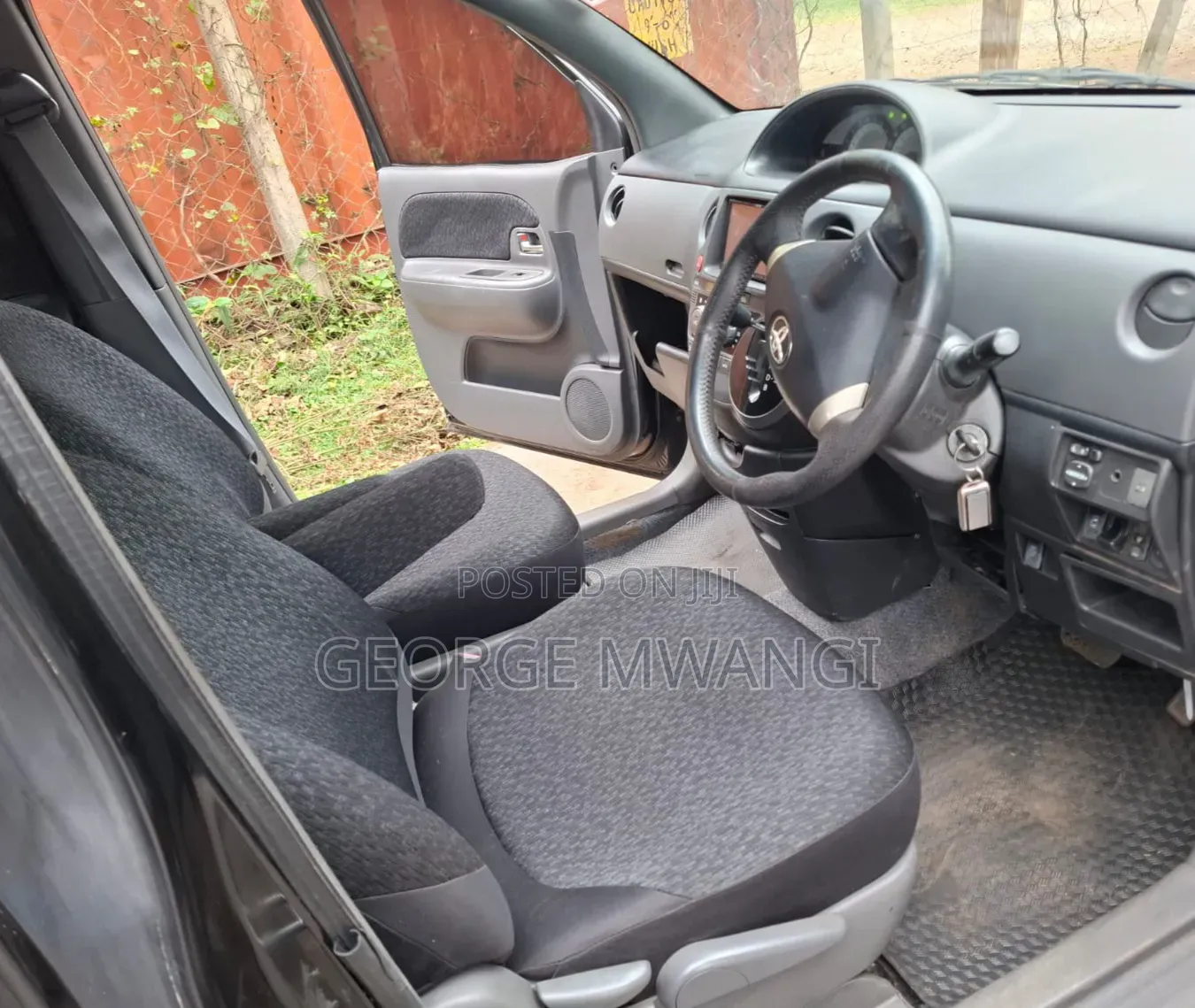 Toyota Sienta 2014 Black