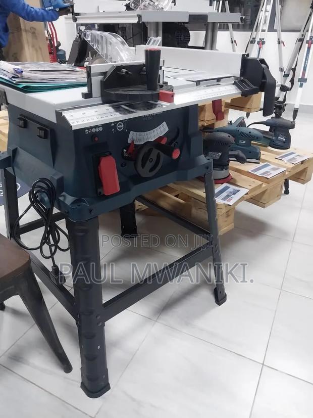 Bosch Professional GTS 254 Table Saw With Stand - main view