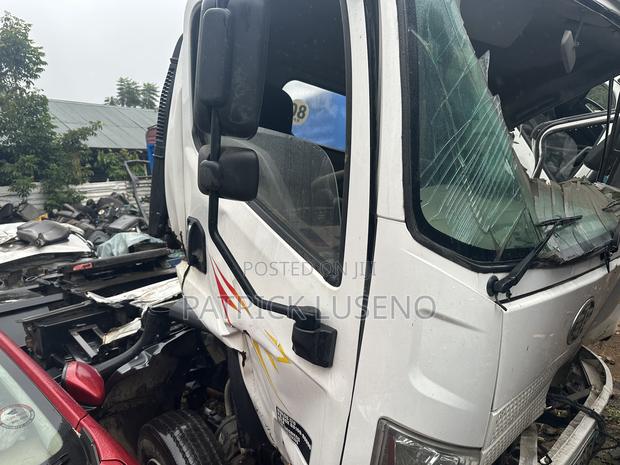 Faw Lorry 2019 White - thumbnail 4