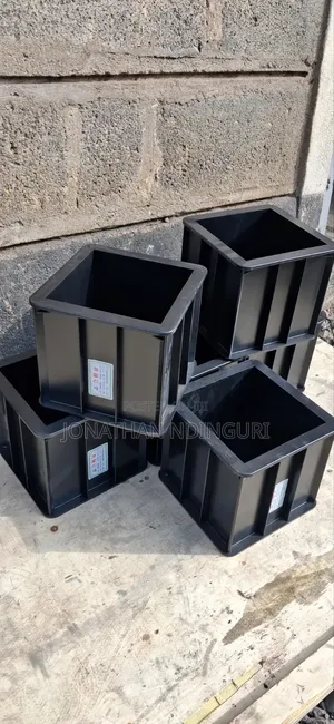 Industrial Plastic Concrete Cube Moulds