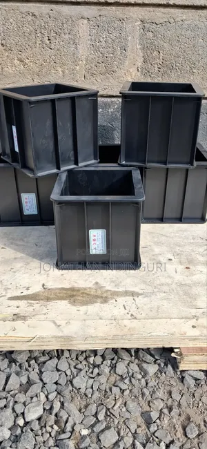 Industrial Plastic Concrete Cube Moulds