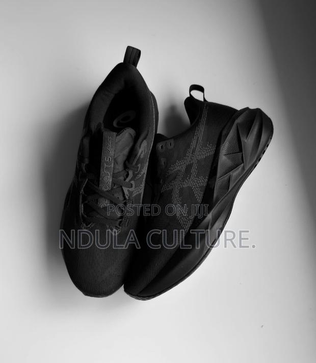 Asics Nova Blast 5 - main view