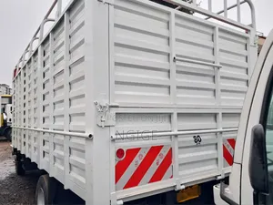 Mitsubishi--Canter Fe85