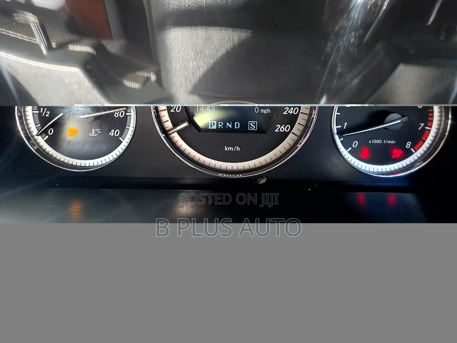 Mercedes-Benz C200 2010 Maroon
