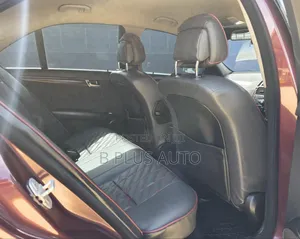 Mercedes-Benz C200 2010 Maroon