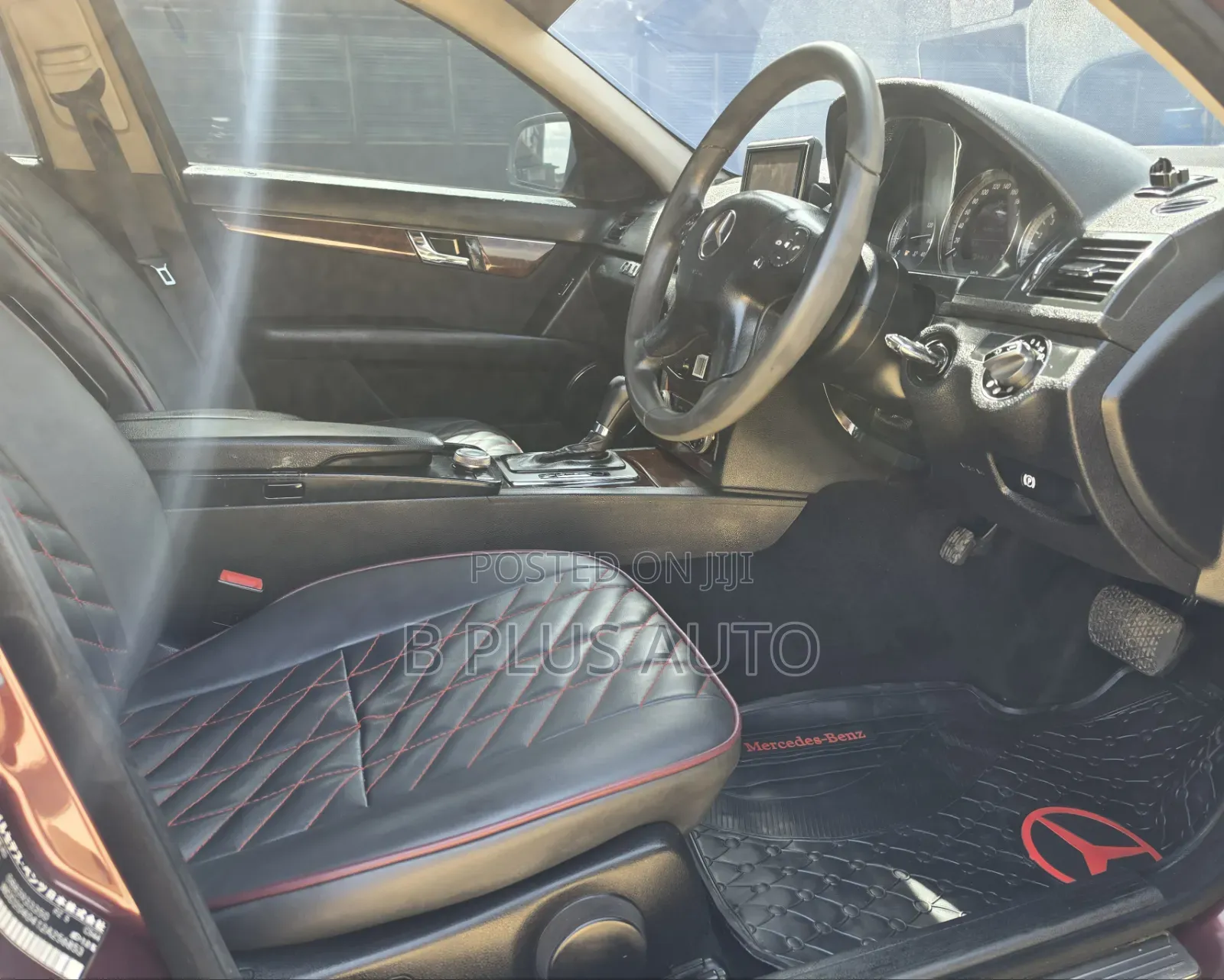 Mercedes-Benz C200 2010 Maroon