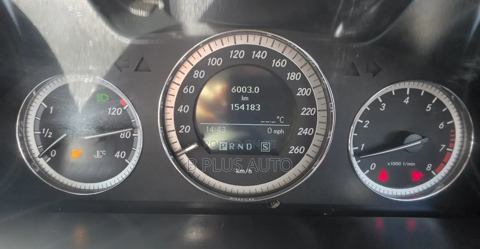 Mercedes-Benz C200 2010 Maroon
