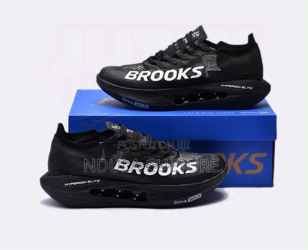 Brooks Hyperion - thumbnail 2