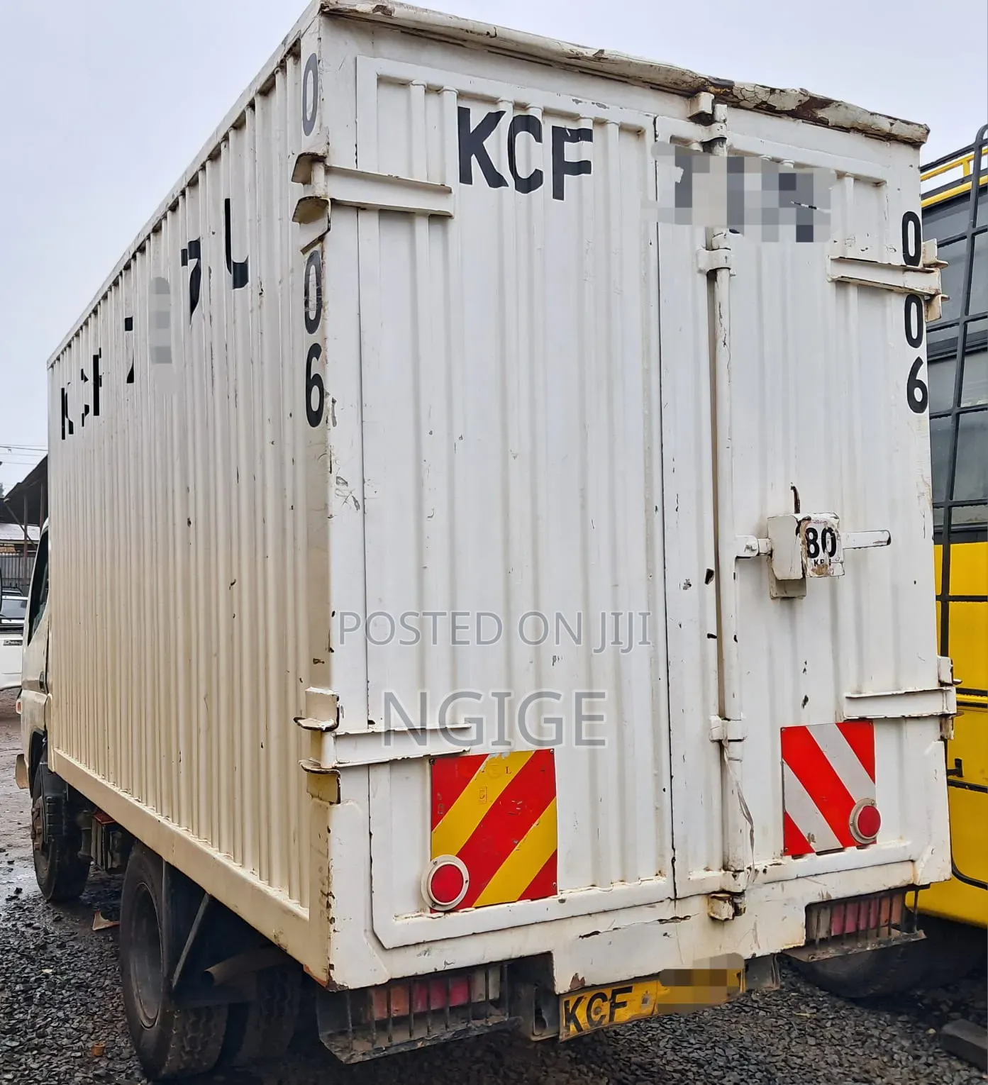 Mitsubishi Canter-71 Short