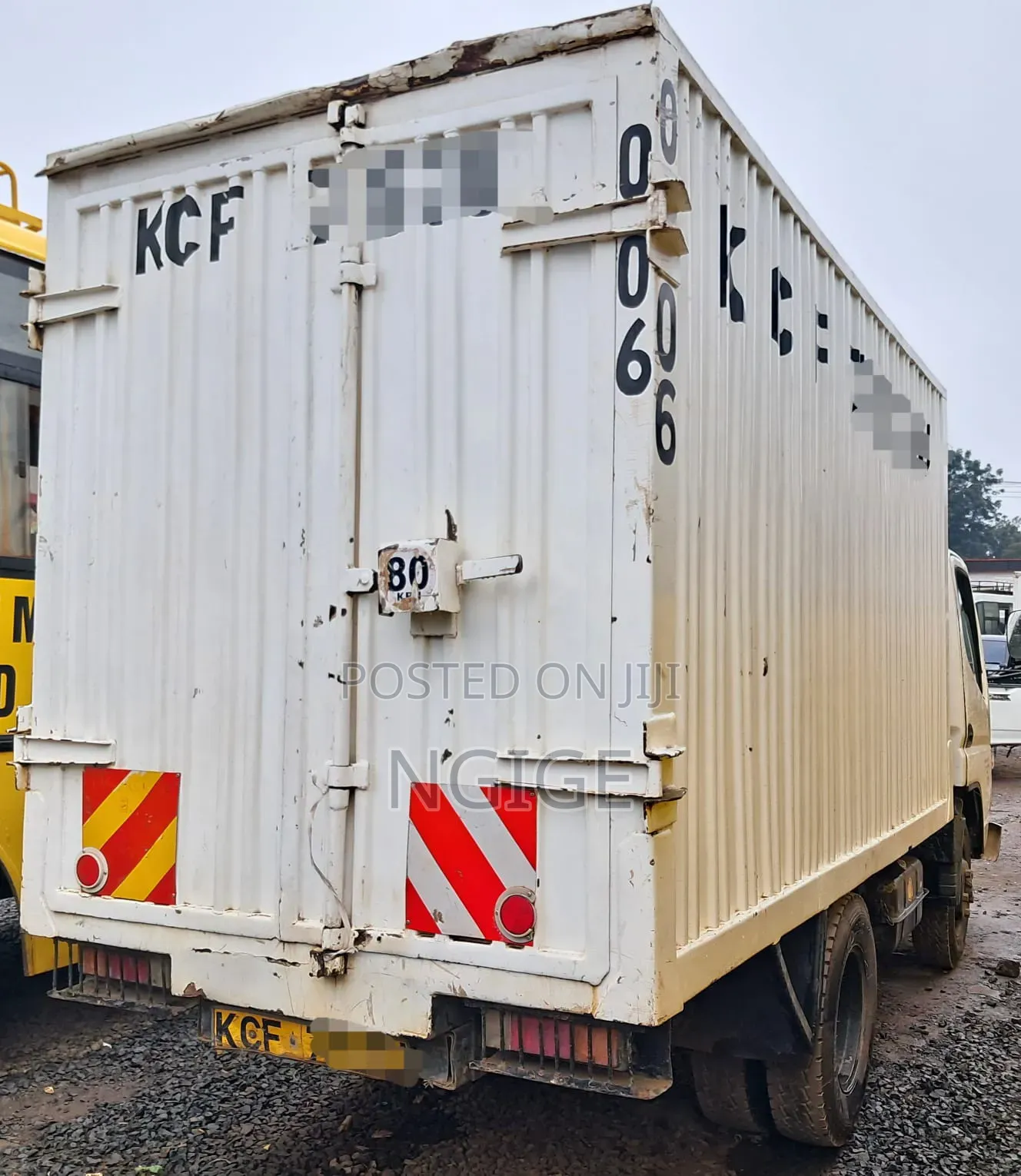 Mitsubishi Canter-71 Short