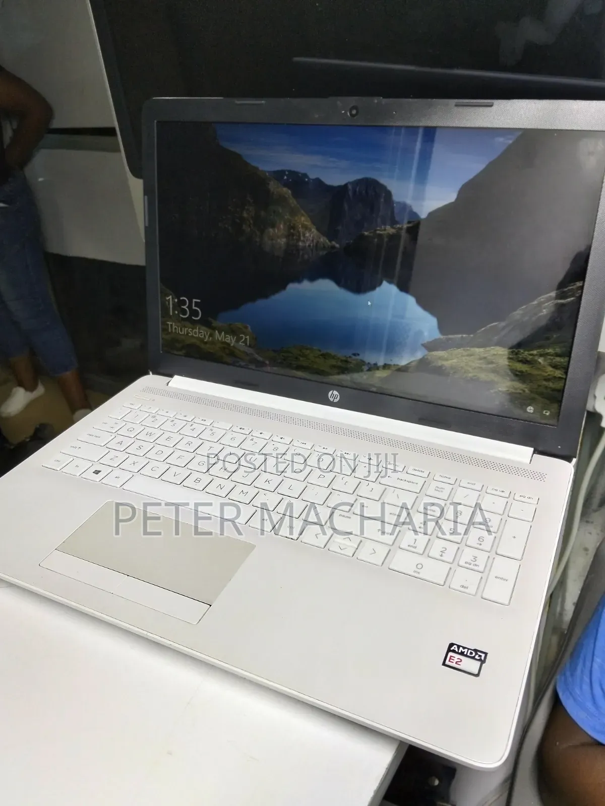 Laptop HP 250 G8 8GB AMD SSD 128GB