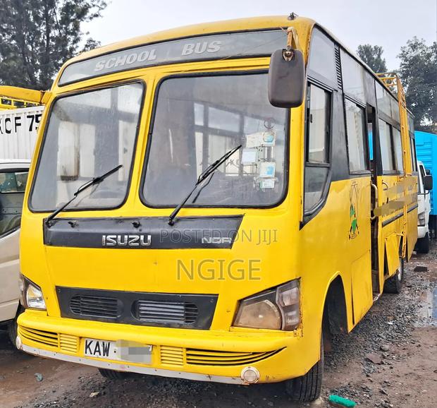 Isuzu NQR 2005 Yellow - thumbnail 3