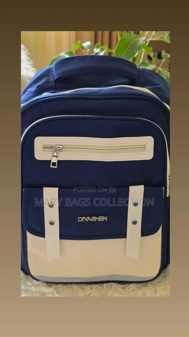 Schoolbags - thumbnail 2