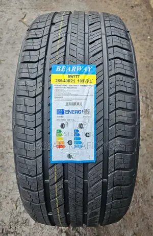 285/40r21 Bearway Tyre