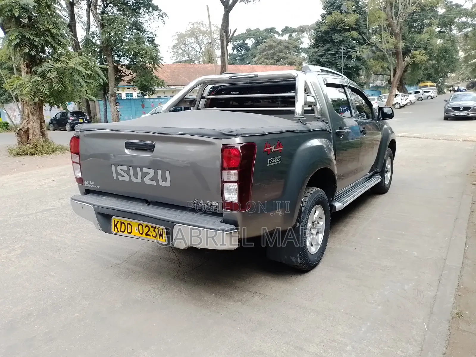 Isuzu D-MAX 2022 Gray
