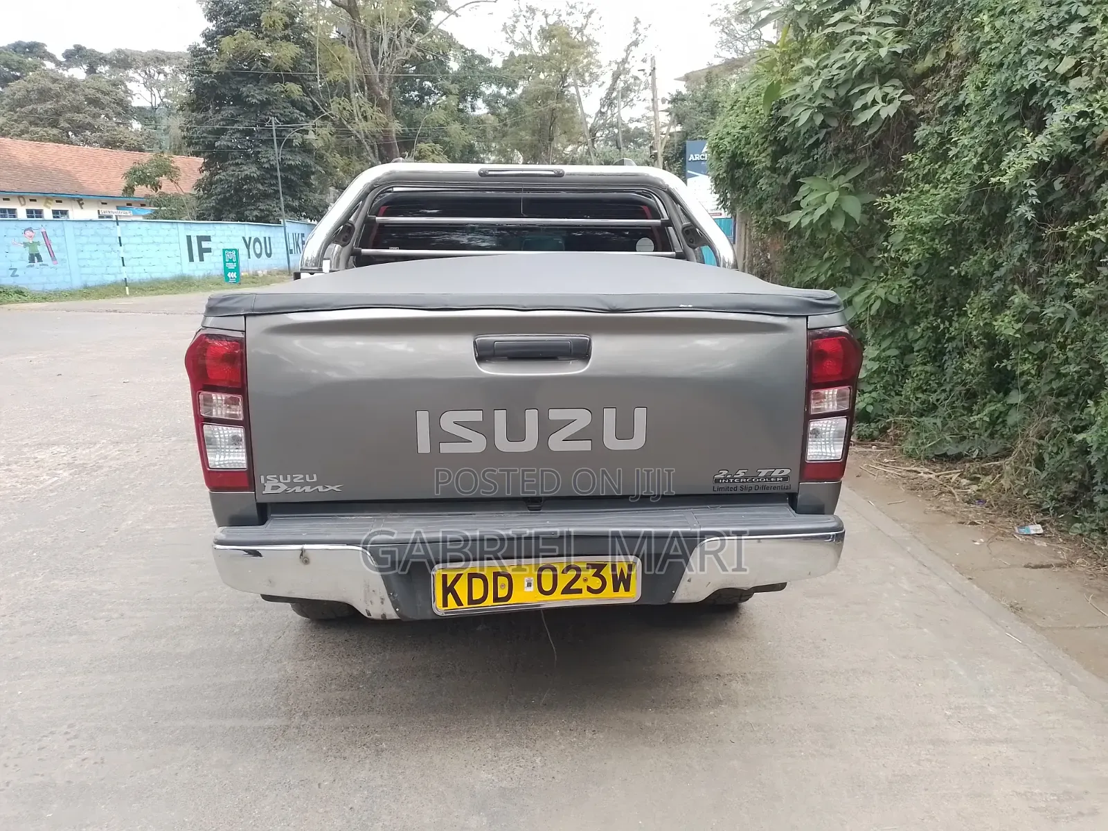 Isuzu D-MAX 2022 Gray