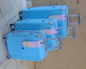 3 in 1 Luxurious Fibre Suitcase*
Zipper Closure Frame.