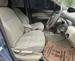 Toyota Belta 2011 Blue